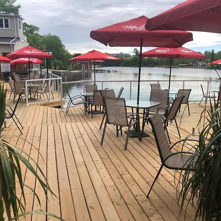 The Bobcaygeon Inn Экстерьер фото