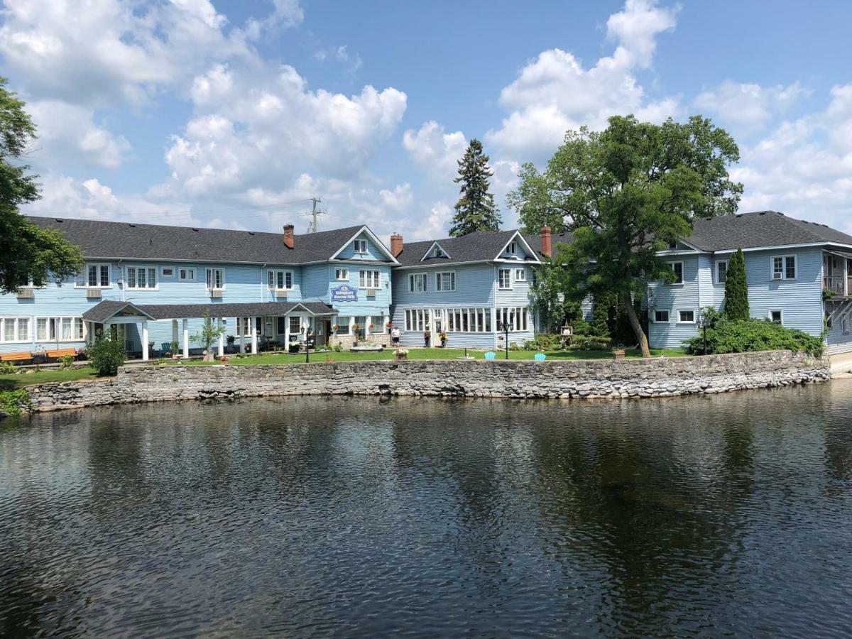 The Bobcaygeon Inn Экстерьер фото